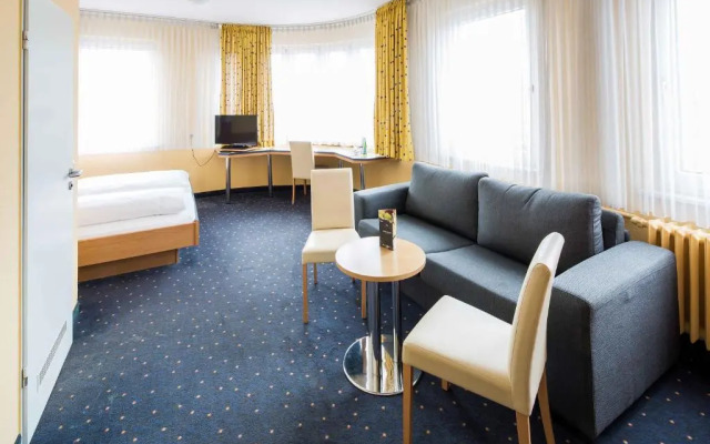 Central Hotel