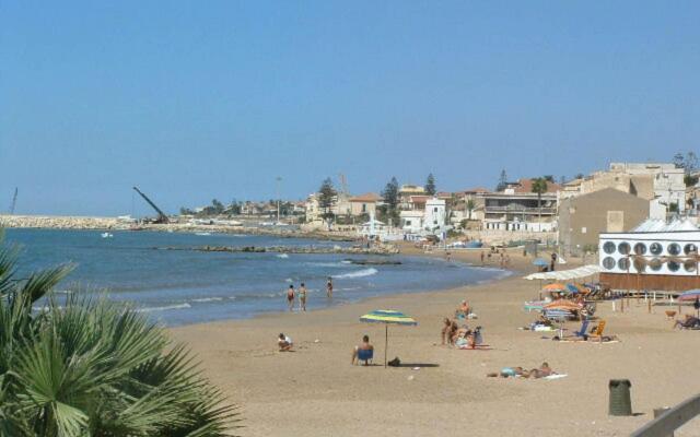 Inviting apartment in Ispica near the seabeach