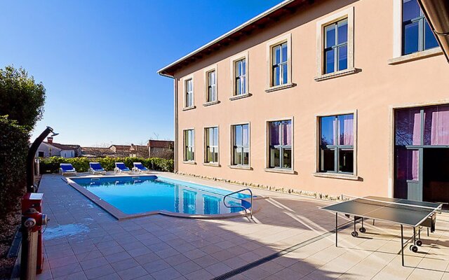 Villa Škola Jakovići