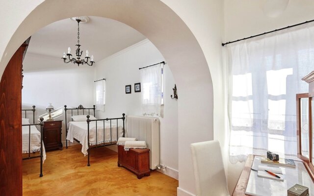 Beautiful Villa Near Sea in Kamilari