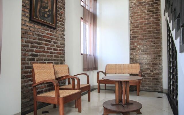Oyo 964 Bandung Central Guest House