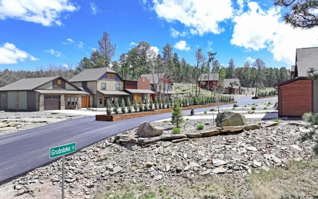 Black Hills Retreat-hardrocker Haven