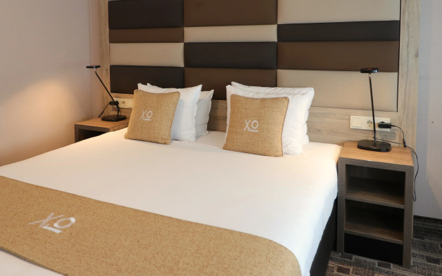 XO Hotels Blue Square
