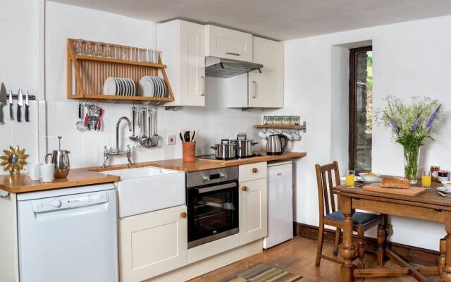 A Lovely old Stone Barn Between Talgarth and Crickhowell