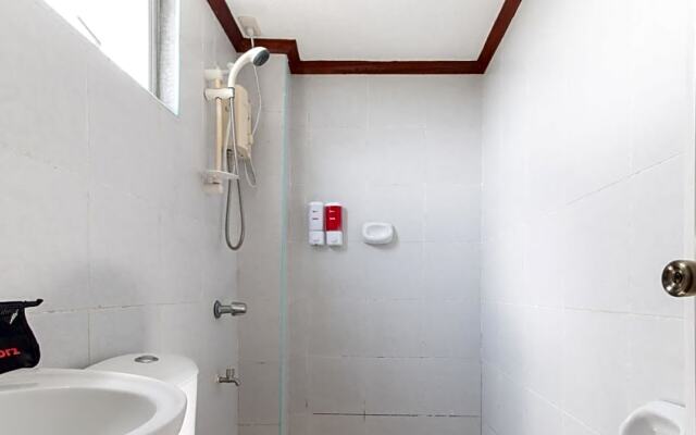 RedDoorz @ Paterno Street Tacloban