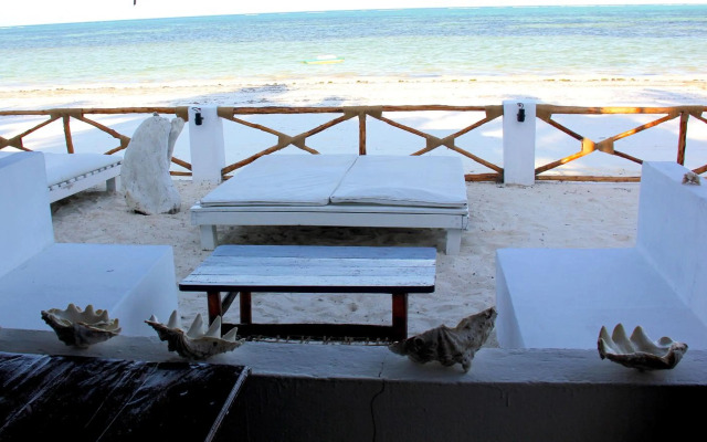 Makuti Beach Bungalows