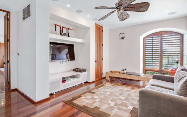 1633 La Jolla - 4 Br Home