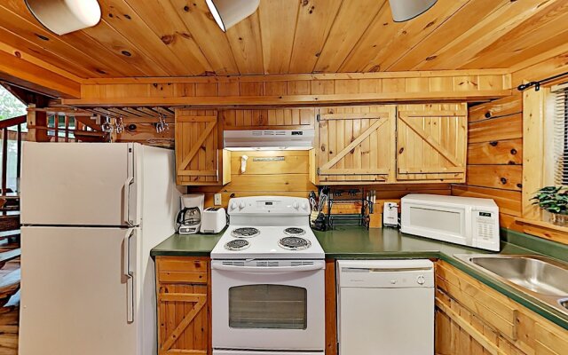 A Birds Song - 2 Br Cabin