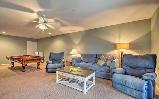 Spacious Lakefront Condo w/ Views in Camdenton!