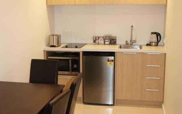 Remarkable Lake View Townhouse Queenstown Hill