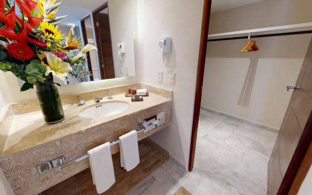 Park Royal Beach Cancún - Все включено