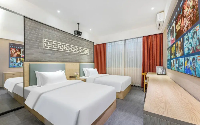 Lemon Breeze Hotel