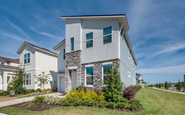 Windsor at Westside 9001