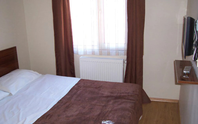 Demirci Otel