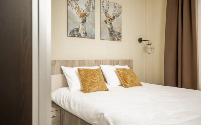 Sky Cabin Apartments