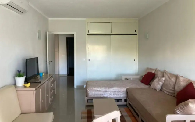 Alvor Red Nice Terrace Flat