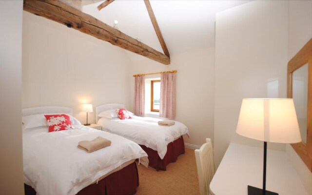 Old Root House, Lavant 174086