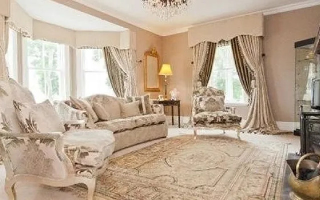 West Longridge Manor B&B