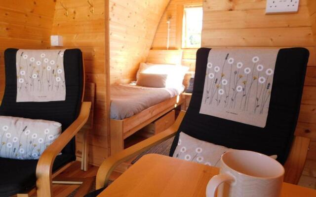 Cosy Pod-cabin Near Beautiful Landscape in Omagh