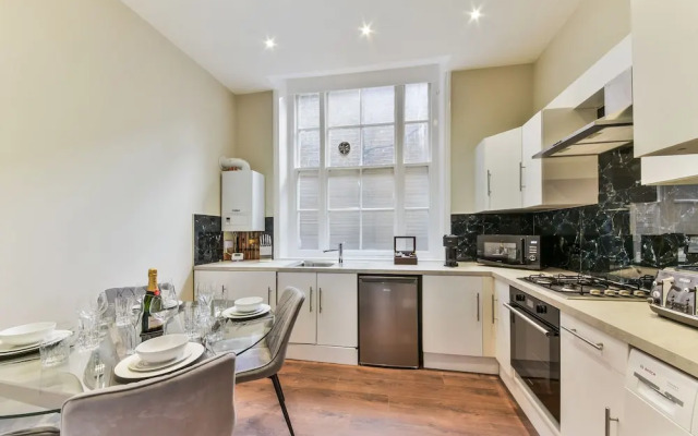 Avari Apartments - Hatton Collection