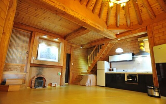 Yeongwol Wolgang Sanhachon Pension