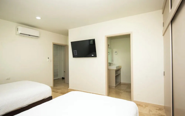 Elegant Condo at Playa Brujas