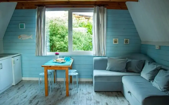 Storey Holiday House, Bobolin
