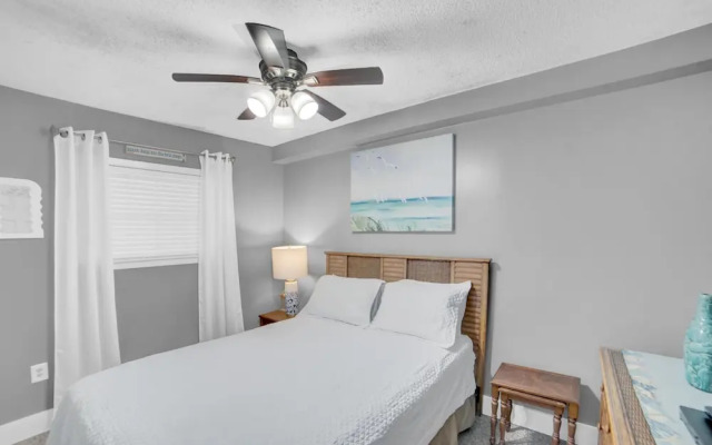 Seaside Beach & Racquet 3305