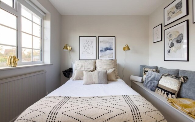 The Wycombe House - Inviting 5bdr House With Garden