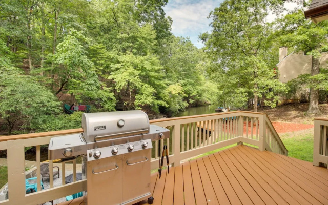 'serene Shores' Lakefront House w/ Dock!