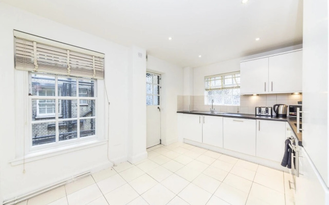 Modern 2 Bedroom Apartment in Chelsea