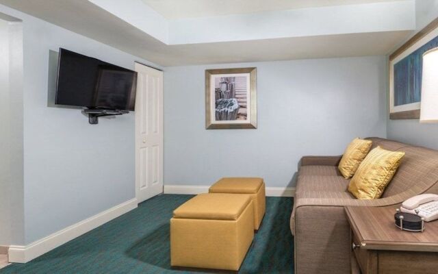 Towers on the Grove Resort by ResortShare