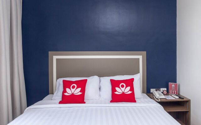ZEN Rooms M. Velez Street