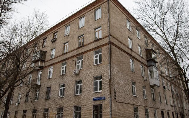 At the apartment on Admiral Makarov Street