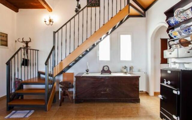 Panorama TraditionalHouse