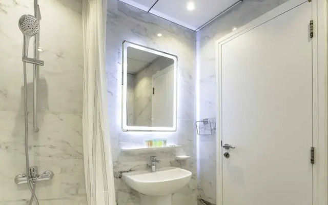 LUX The Icon Tower JLT Suite