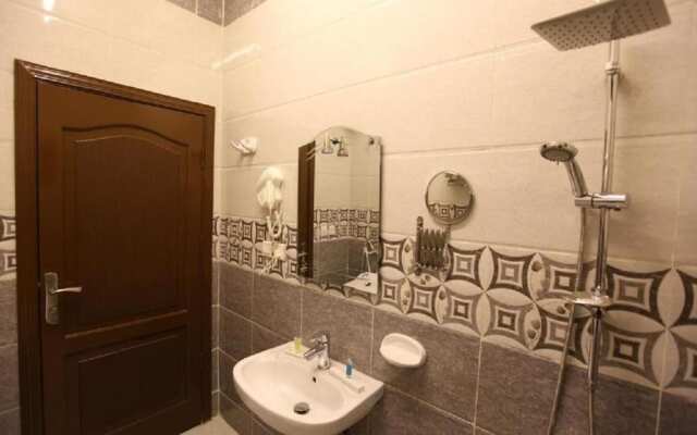 Al-Nabares Palace Apartment Hotel