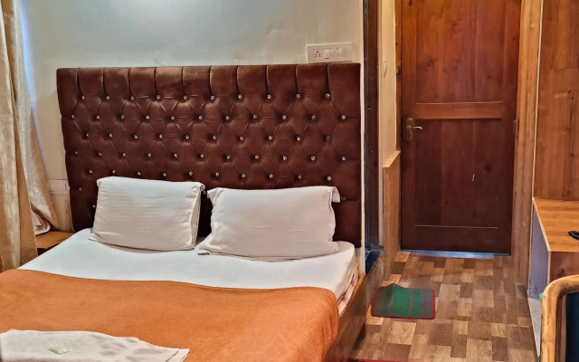 CS Shhandella Hotel