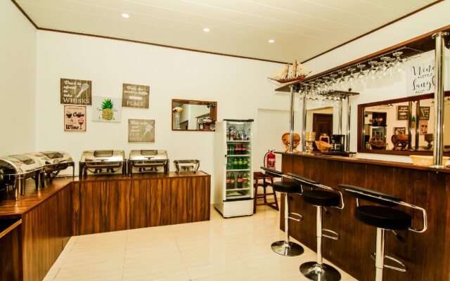 Clove Transit Hotel by OYO Rooms