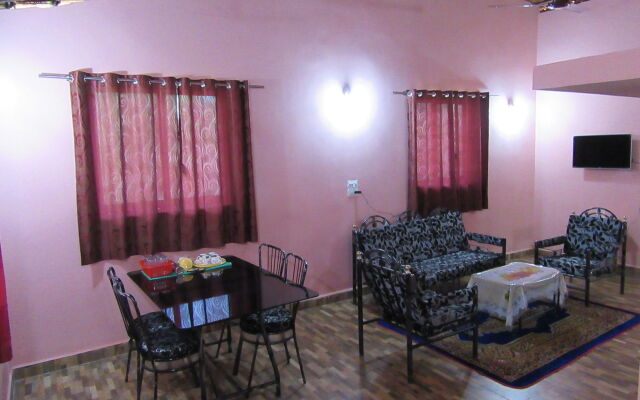 Mandrem Beach Guest House Goa