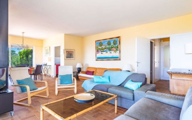 Mont des Roses 17437