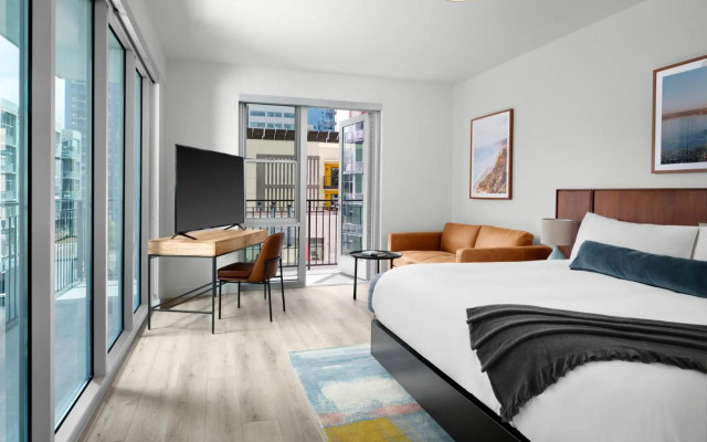 Sentral Gaslamp Quarter