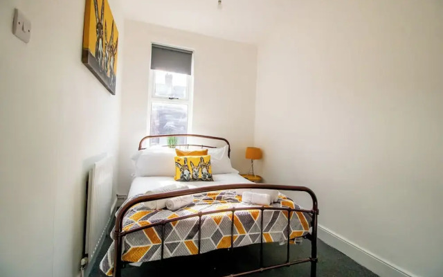 Stylish 3-bed Flat in South Shields