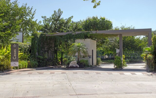 Altozano Designer House with Pool