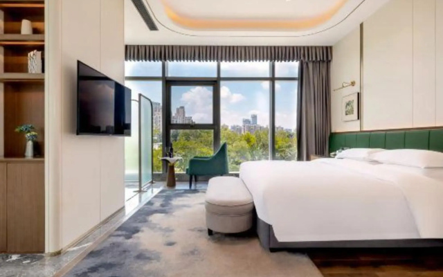 Home Hotel