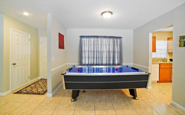 3 BR Pool Home in Tampa by Tom Well IG - 11115