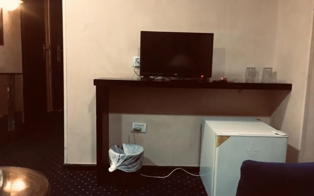 Diamond ship Hotel
