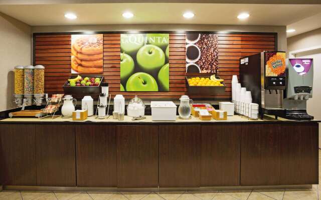 La Quinta Inn by Wyndham Oshkosh