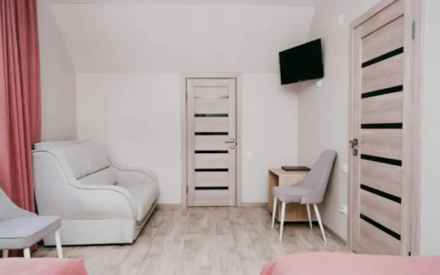 Guest house on 7 Shukshina Street