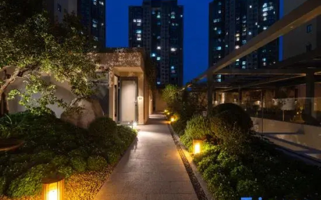 Lanting Garden Hotel